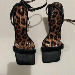 New!! Kitten Heels Size: 5.5